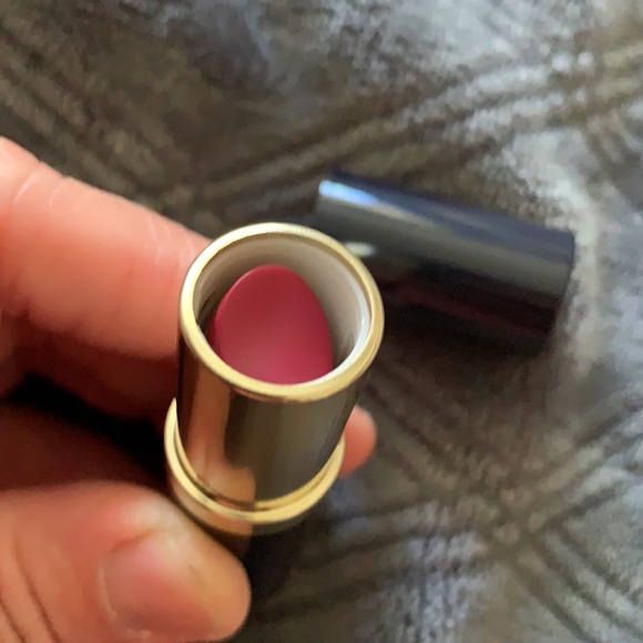 🆕💋Pure Color Envy Matte Sculpting UNATTAINABLE - Picture 5 of 8